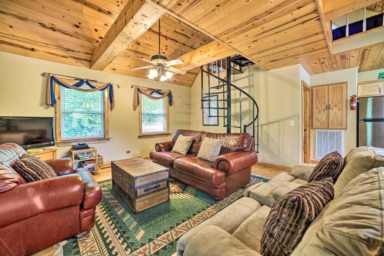 Golfers Retreat - Cabin In Resort 甘特斯维尔 外观 照片