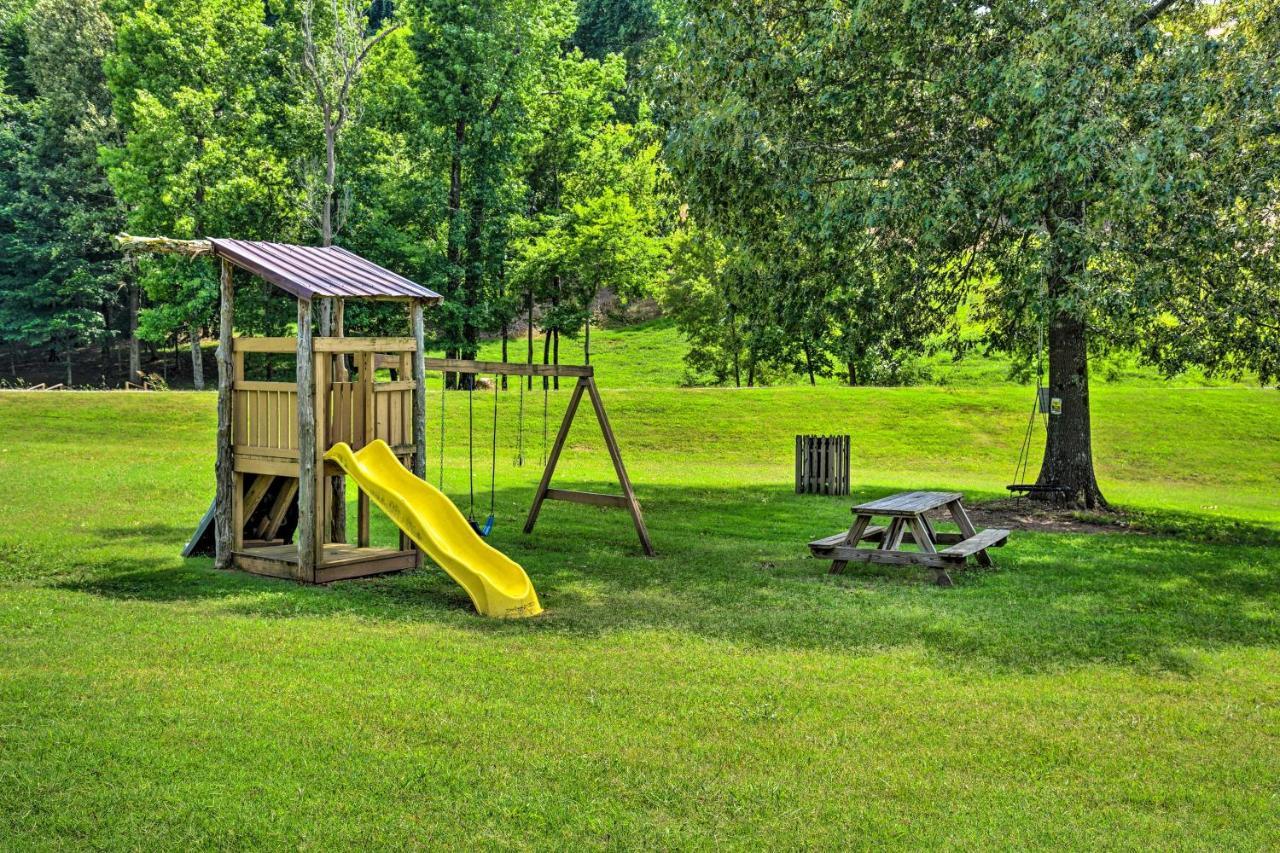 Golfers Retreat - Cabin In Resort 甘特斯维尔 外观 照片